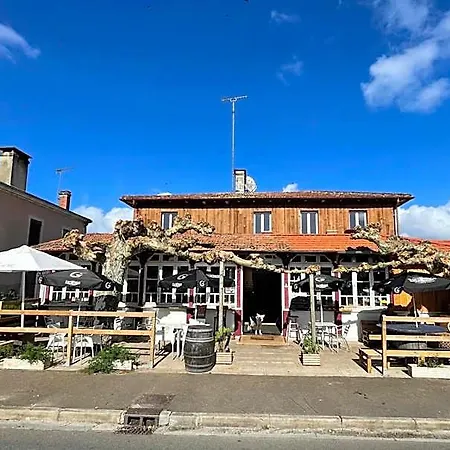 Hotel Les Mufliers - Les Forges 3*